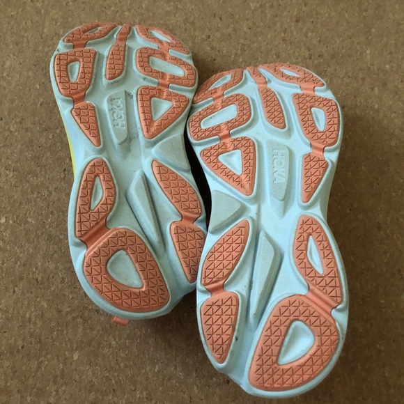 Hoka - Picture 4 of 12